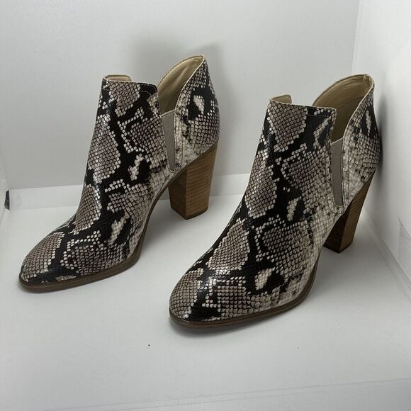 Vince Camuto Famhida Ankle Boots Bootie Womens Sz 10M/42 Faux Snakeskin Leather - Picture 5 of 12